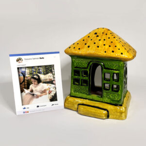 Photo Frame with Clay House Showpiece Combo
